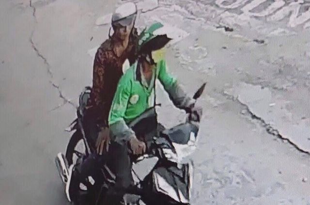 Ráo riết truy bắt hung thủ cứa cổ tài xế xe ôm cướp xe
