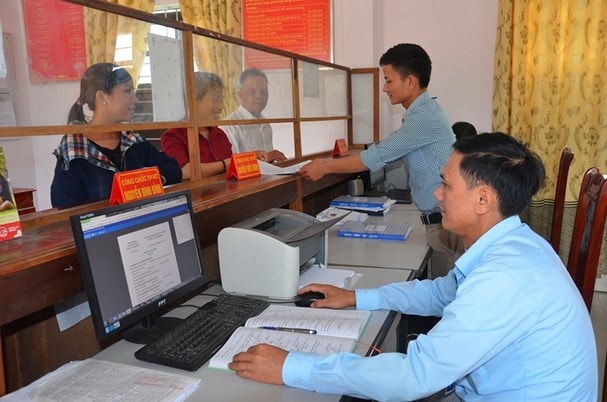 Huyện Nghi Lộc hỗ trợ một lần 5 triệu đồng cho cán bộ luân chuyển xuống cơ sở