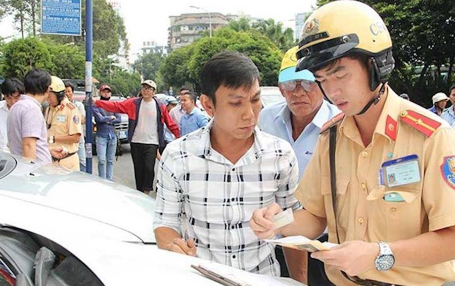 Quên mang theo giấy phép lái xe khi điều khiển phương tiện bị xử phạt như thế nào?