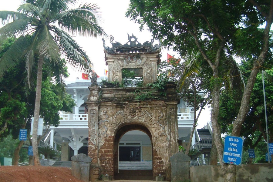 Vẻ đẹp hoài cổ độc đáo của Viên Quang tự