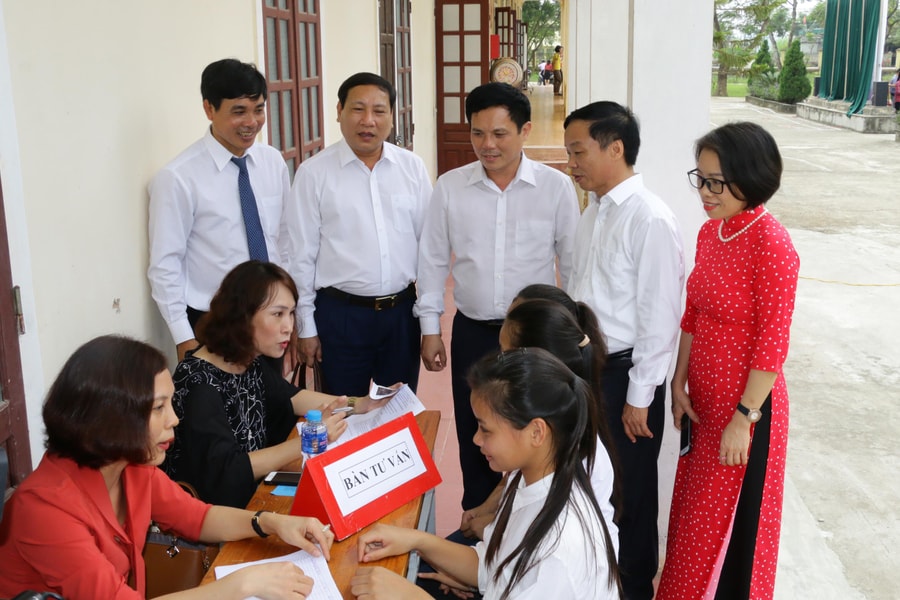 Tổng cục Trưởng Tổng cục Dân số: Quyết liệt kiểm soát mất cân bằng giới tính khi sinh 