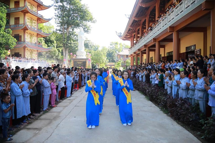 Nhiều chùa ở Nghệ An đồng loạt tổ chức đại lễ Vu Lan thu hút hàng nghìn phật tử