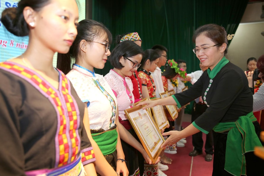 39 học sinh Nghệ An được nhận Bằng khen của Bộ trưởng, Chủ nhiệm Ủy ban Dân tộc