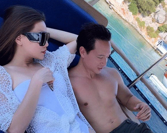 Hồ Ngọc Hà 'gây bão' khi đăng ảnh ngọt ngào cùng Kim Lý 