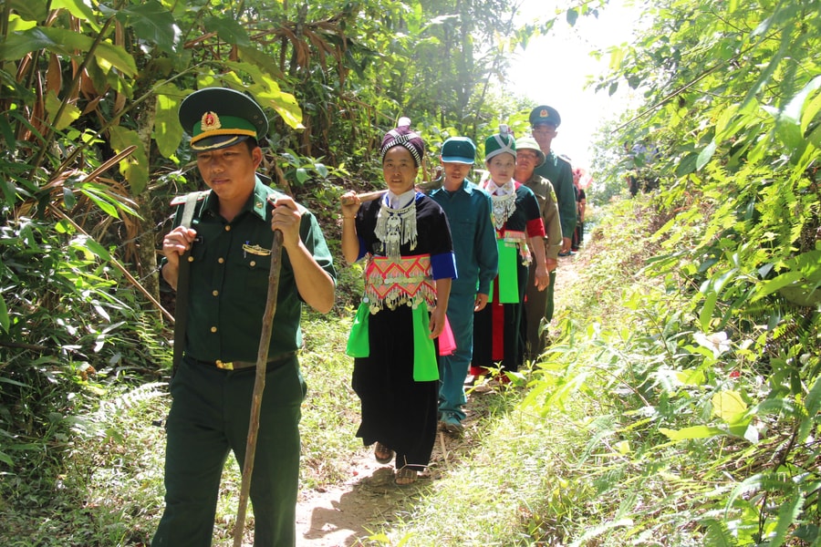 Lên miền biên Đoọc Mạy dịp mừng đón Tết Độc lập