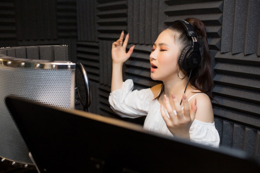 Hương Tràm tiết lộ sắp tung MV mới khiến fan phấn khích 