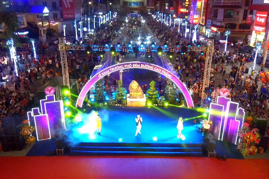 Kinh tế đêm ở thành phố Vinh - vài suy nghĩ bước đầu