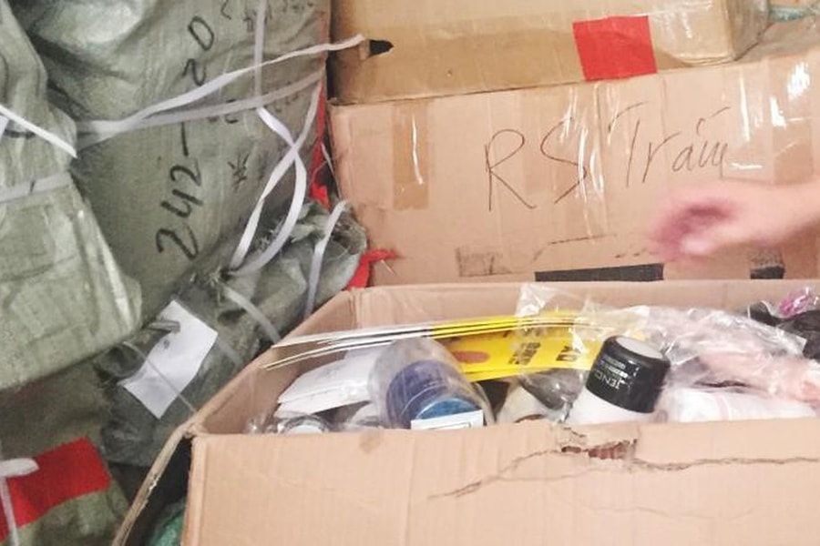 Vận chuyển hơn 1.000 đồ chơi tình dục nhập lậu, bị xử phạt 7,5 triệu đồng