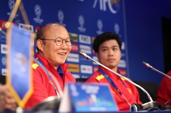 Để hạ Thái Lan, thầy Park dùng 'chiêu độc' gì? HLV Thái Lan hé lộ kế hoạch đánh bại tuyển Việt Nam