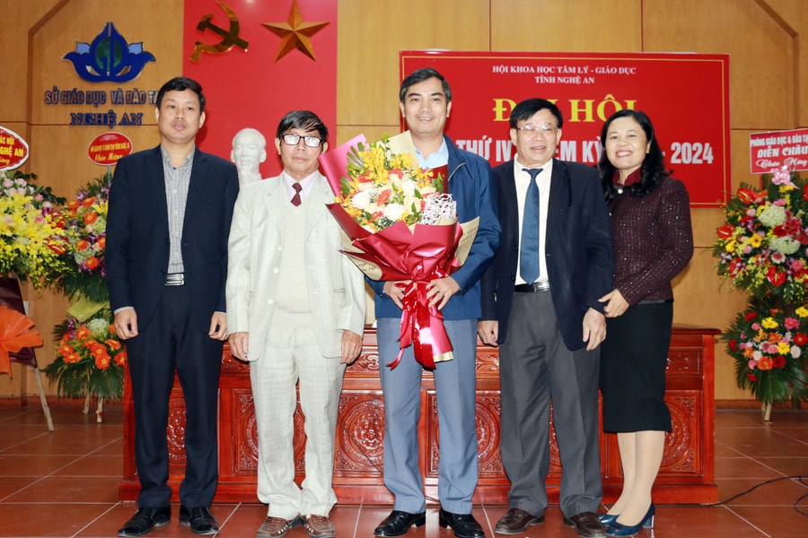 Phó Giám đốc Sở Giáo dục và Đào tạo được bầu làm Chủ tịch Hội Khoa học tâm lý giáo dục Nghệ An