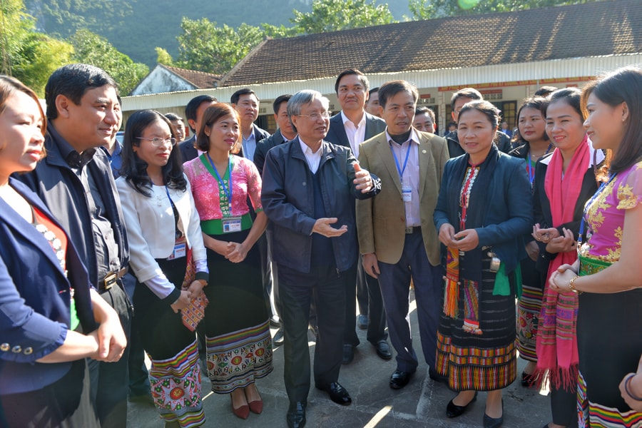 Thường trực Ban Bí thư Trần Quốc Vượng thăm, làm việc tại xã miền núi Nghệ An