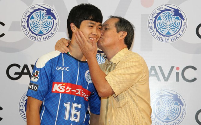 Vì sao bầu Đức không ‘giải cứu’ Công Phượng?