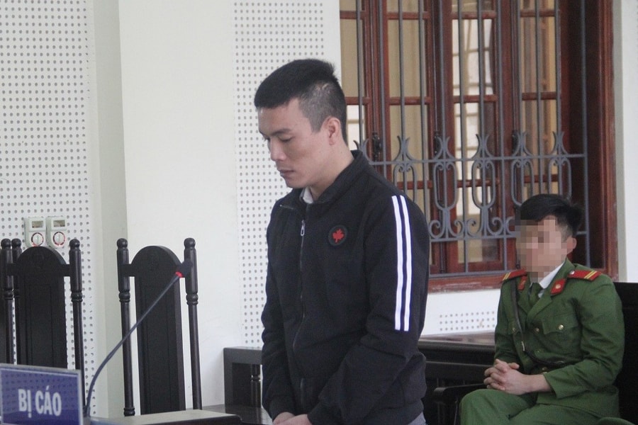 Con nghiện luân phiên đến khách sạn để giao dịch 'hàng trắng'