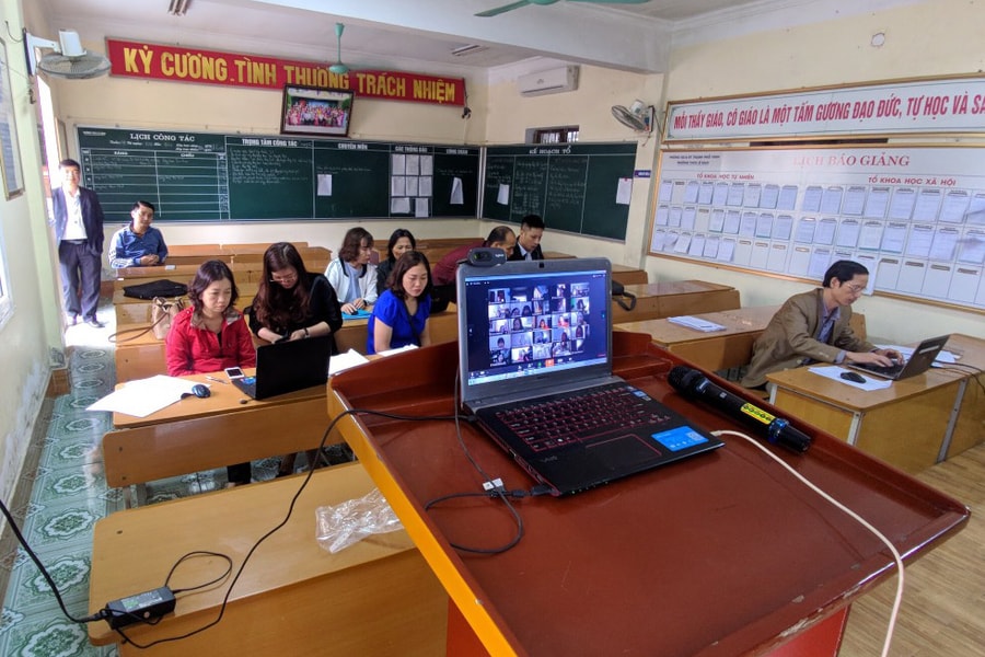 MobiFone Nghệ An cung cấp miễn phí hệ thống hỗ trợ trường học đào tạo trực tuyến MegaMeeting