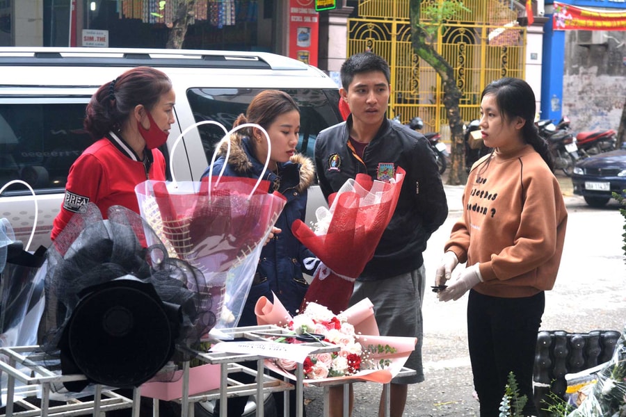 Nghệ An: Thị trường hoa, quà tặng 8/3 ế ẩm