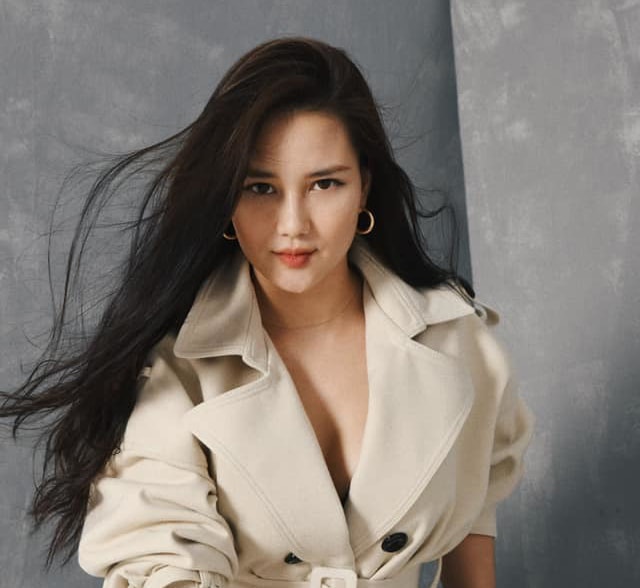 Vẻ đẹp nóng bỏng của nữ MC 'Cà phê sáng với VTV3'