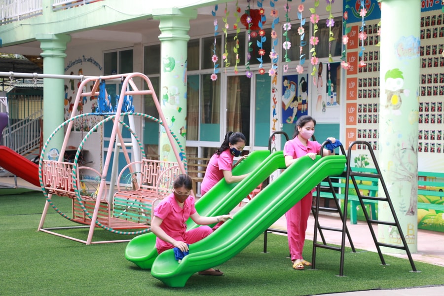 Hơn 2.000 giáo viên ngoài công lập ở Nghệ An bị nợ lương từ tháng 1