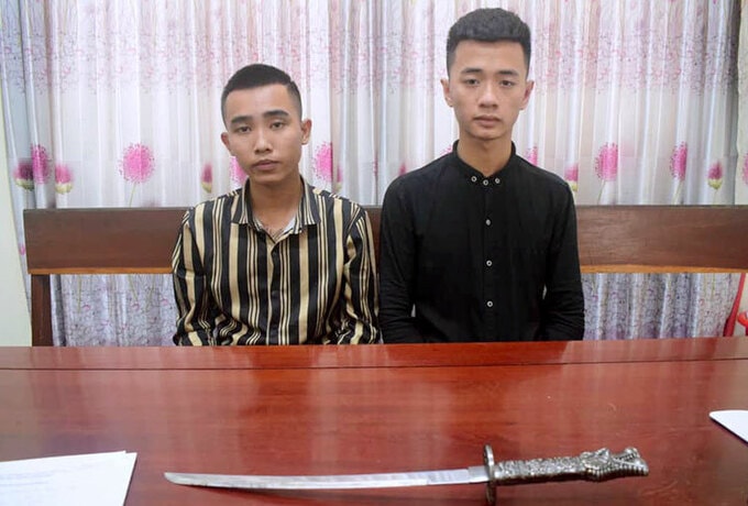 Bị trách không uống cốc bia mời, chém bạn ngã xuống sông