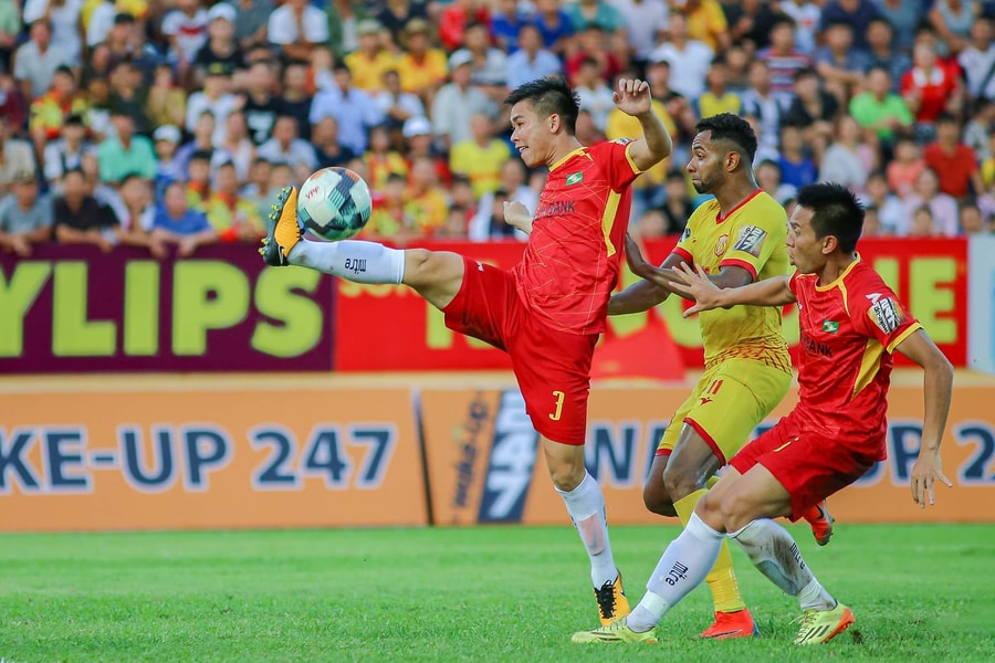 Trước trận SLNA - SHB Đà Nẵng: Kỳ vọng gì ở trung vệ Phạm Thế Nhật?