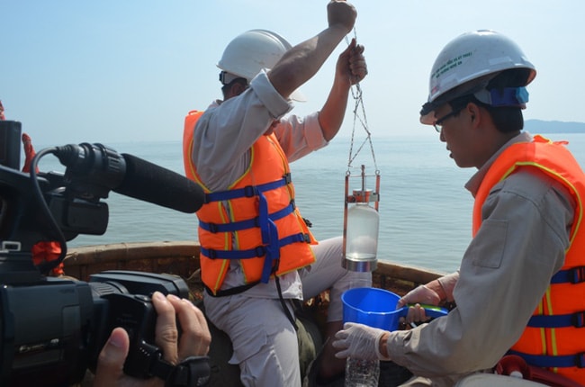 Nước biển Quỳnh Phương, Diễn Thành có 2 thông số vượt ngưỡng an toàn 