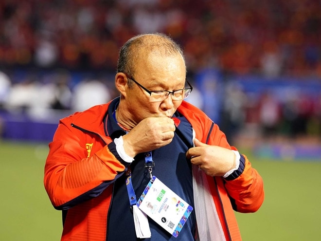 HLV Park Hang-seo sẽ gọi 10 gương mặt mới cho ĐTVN; Văn Hậu về nước gia nhập CLB nào?