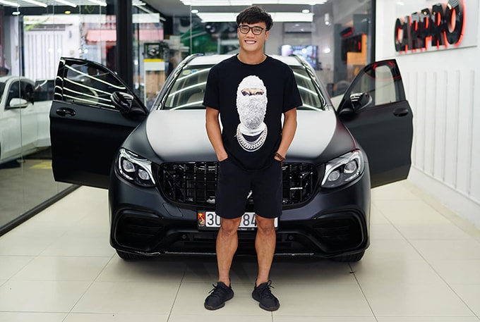 Thủ môn Bùi Tiến Dũng nâng cấp, đổi màu xế sang