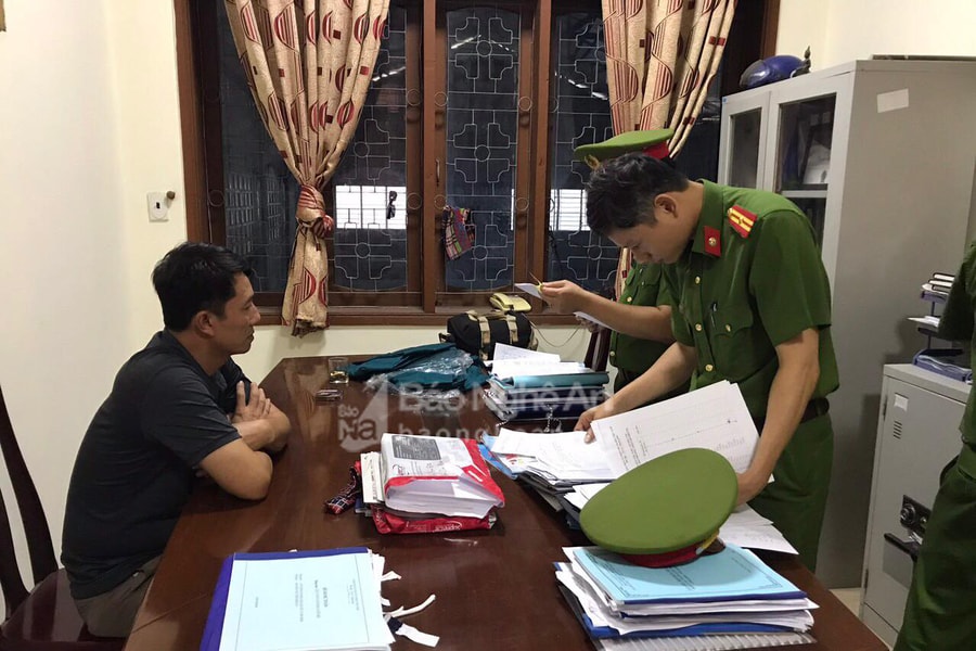 Nghệ An: Tạm giữ thêm cán bộ Ban Dân tộc tỉnh và giám đốc doanh nghiệp