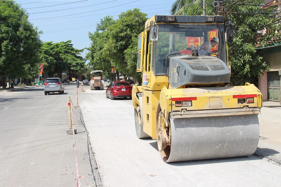 Tập trung duy tu, bảo dưỡng đường giao thông trước mùa mưa bão