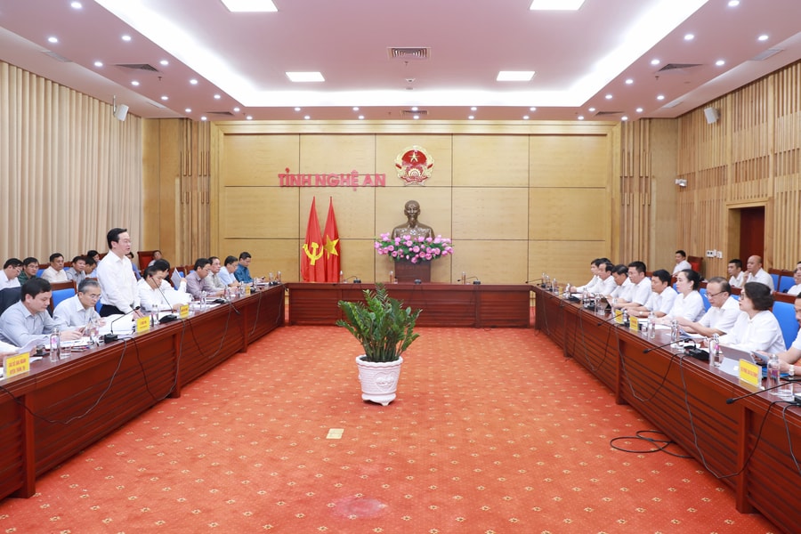 UBND tỉnh Nghệ An làm việc với Tổng Công ty Điện lực miền Bắc