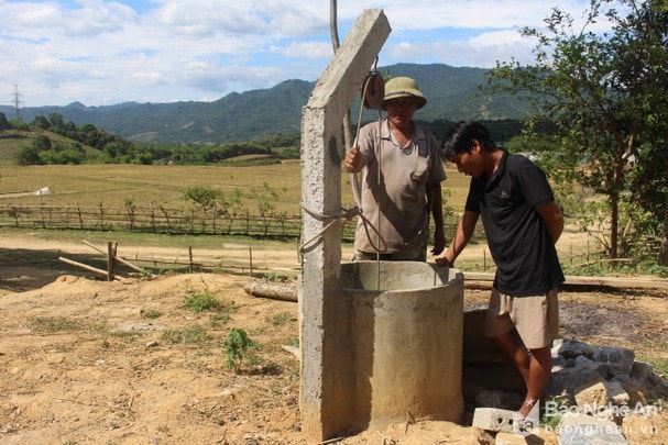 Cử tri Con Cuông kêu khó vì thiếu nước sinh hoạt