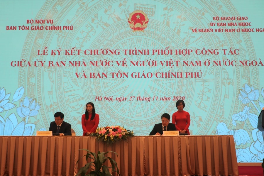 Nâng cao hiệu quả công tác về tín ngưỡng, tôn giáo trong cộng đồng người Việt Nam ở nước ngoài