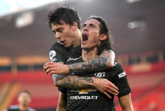 Hà Nội FC xác nhận Quang Hải được CLB Hàn Quốc và Nhật Bản theo đuổi; Messi ghi bàn tưởng nhớ Maradona