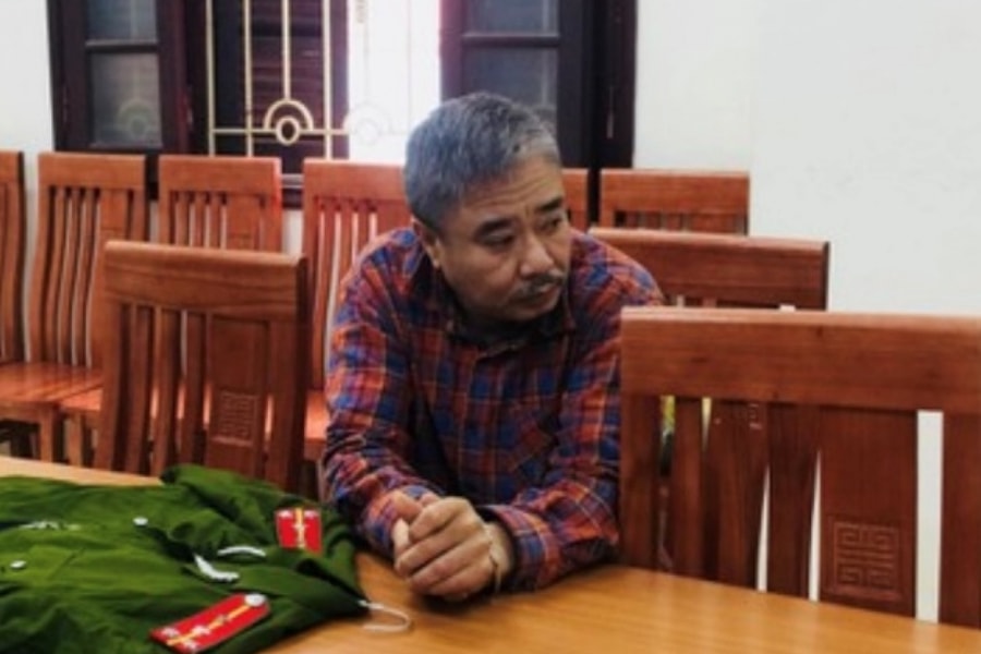 Gã xe ôm công nghệ giả làm công an lừa 'chạy án'