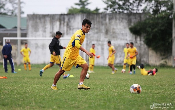 Dương Văn Cường và Vương Quốc Trung của SLNA đầu quân cho đội bóng hạng Nhất