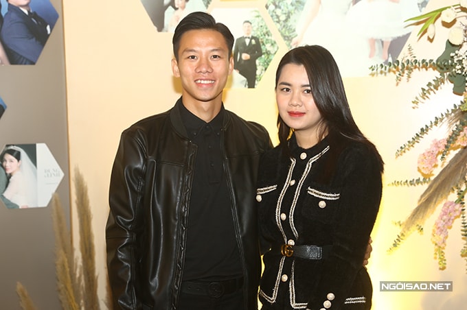 Vợ Quế Ngọc Hải từ Nghệ An ra Hà Nội dự tiệc cưới Tiến Dũng