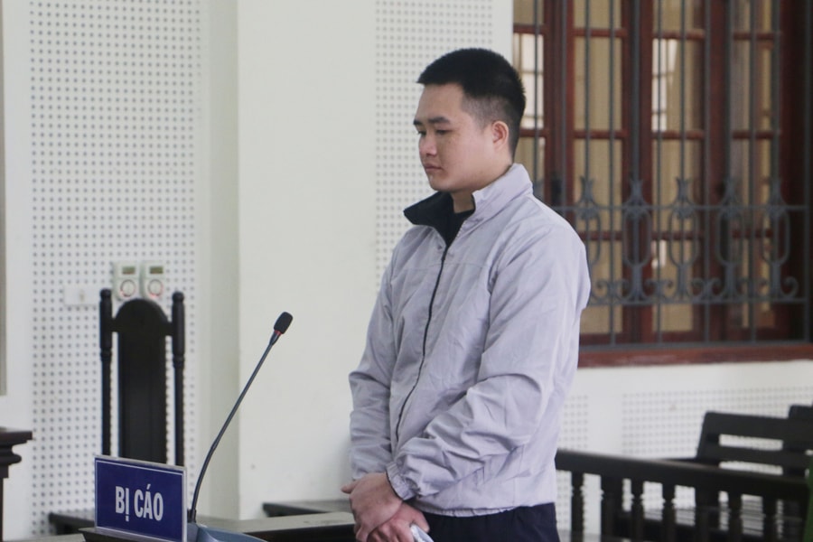 Ship 'hàng trắng' bằng taxi, thanh niên nhận án chung thân