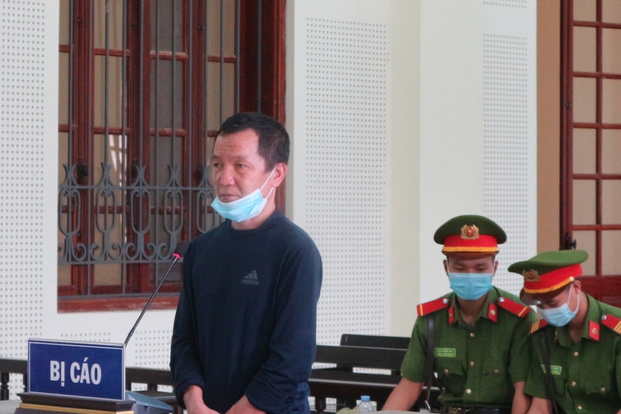 Con nghiện dựng lán trong rừng để bán ma túy