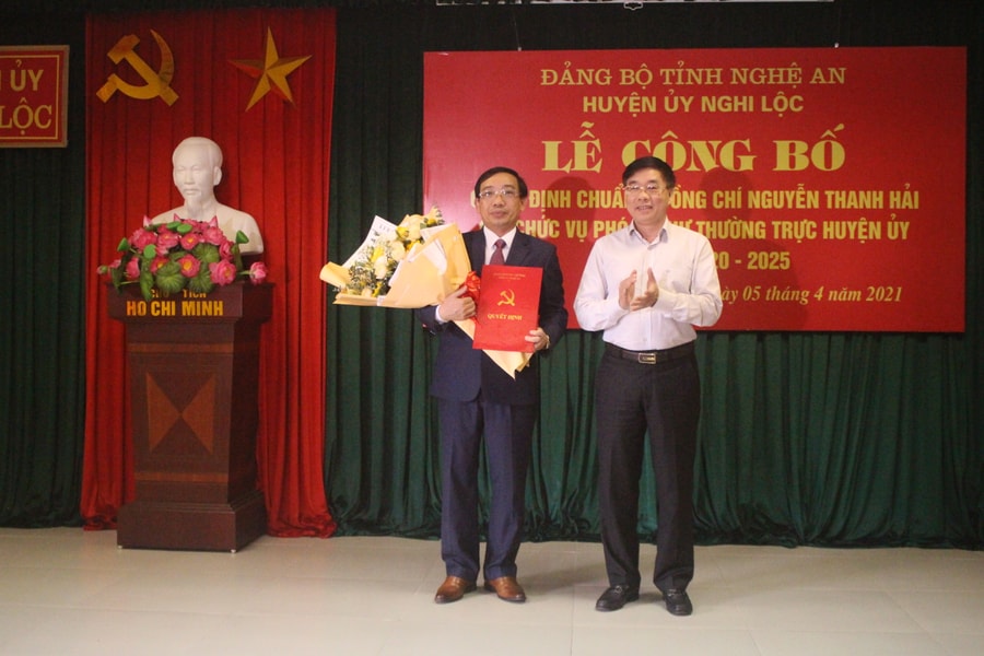 Công bố Quyết định chuẩn y Phó Bí thư Thường trực Huyện ủy Nghi Lộc