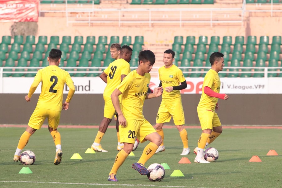 Không khí buổi tập của SLNA trước trận gặp CLB TP. Hồ Chí Minh