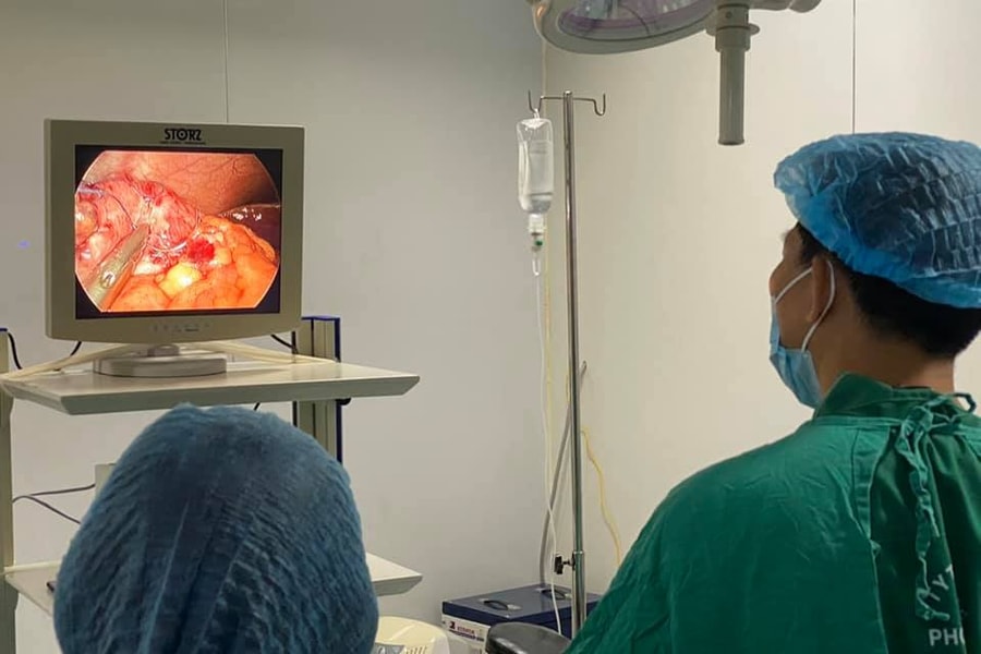 Rùng mình người phụ nữ ở Nghệ An nuốt phải 2 tăm tre bị đâm thủng đại tràng 