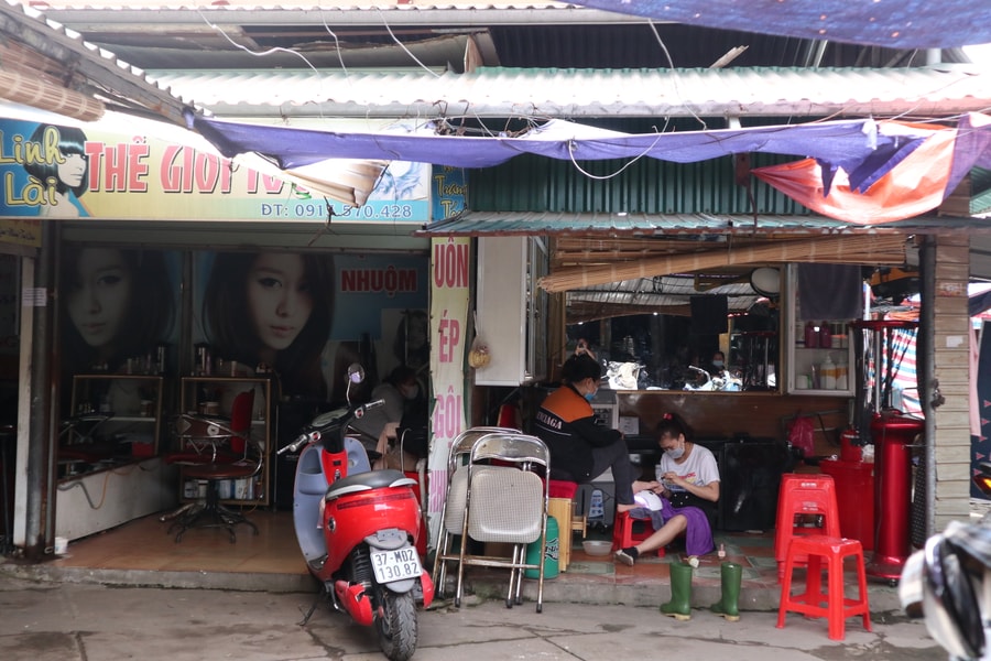 Vẫn còn quán cắt tóc, dịch vụ làm đẹp chưa chấp hành lệnh đóng cửa