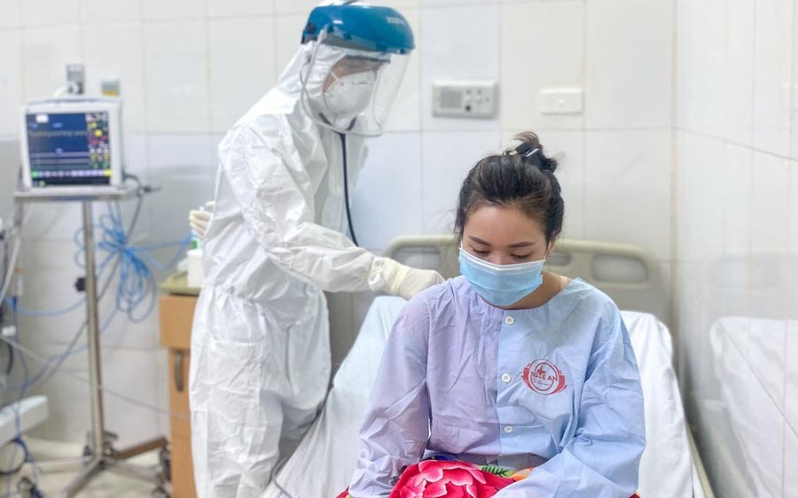 Cô gái làm nghề uốn sấy tóc liên quan đến 34 ca bệnh ở Nghệ An; nhiều F3,F4 dương tính với Covid