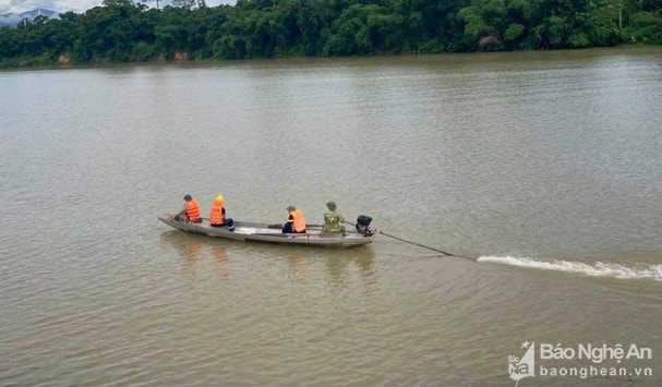 Tìm thấy thi thể người đàn ông mất tích trên sông Lam khi đi thăm con trai