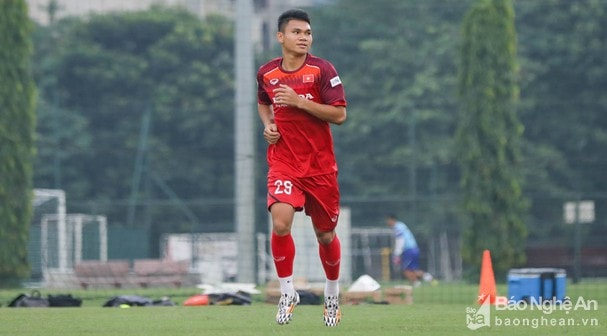 Không có tên trong danh sách đội tuyển: Nỗi buồn của 'song Mạnh'