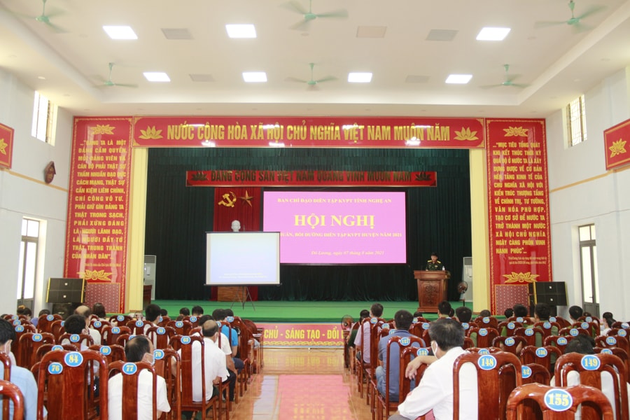 Bộ CHQS tỉnh tập huấn về diễn tập phòng thủ cho các huyện 