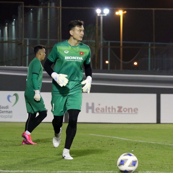 Đặng Văn Lâm rất tự tin nếu được bắt chính trong trận đấu gặp Ả Rập Xê Út