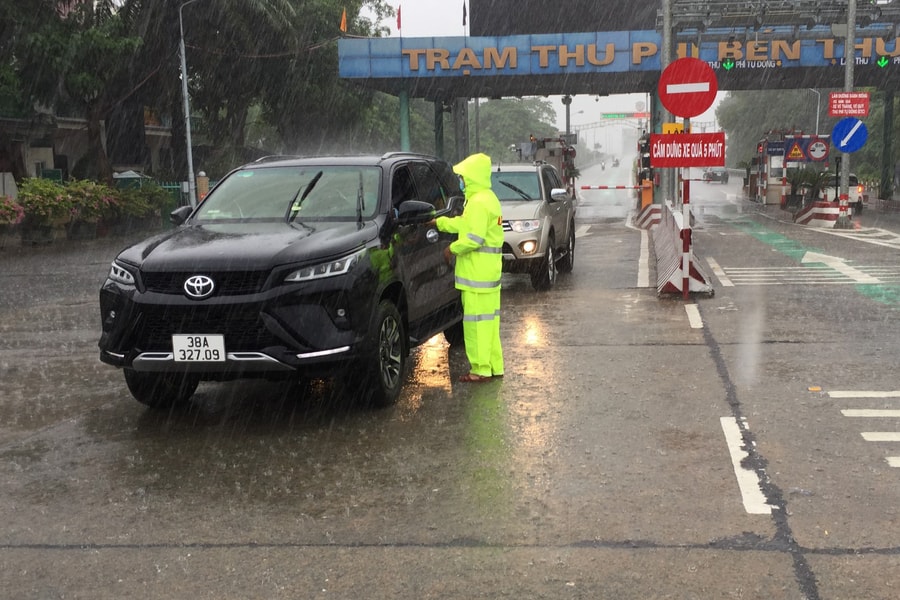 Người dân qua chốt cầu Bến Thủy 1 cần có giấy tờ gì?