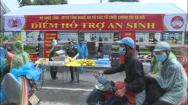 Video: Nghệ An mở điểm hỗ trợ an sinh 'tiếp sức' cho công dân về quê tránh dịch