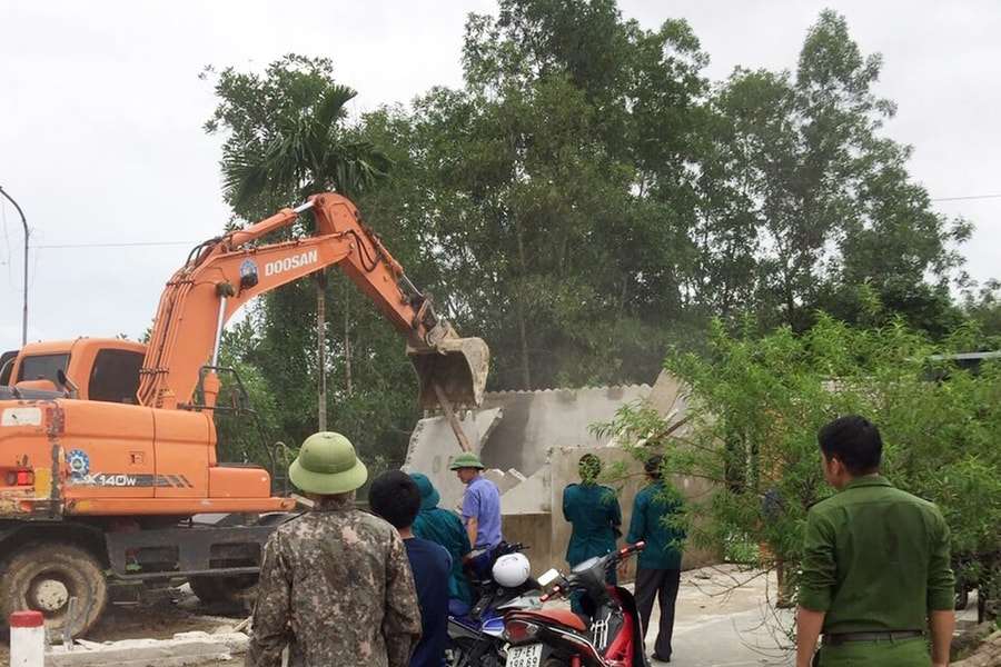 Nghệ An bàn các giải pháp giải tỏa vi phạm, chống tái lấn chiếm hành lang an toàn giao thông