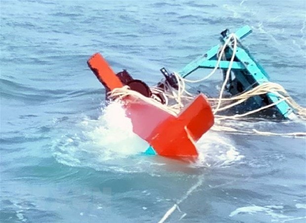 Một ngư dân tử vong khi lặn khắc phục sự cố chìm tàu
